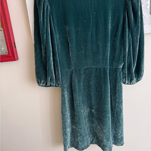 Aritzia Wilfred Lyric Velvet Dress Size Small Forest Green Holidays - Picture 12 of 13